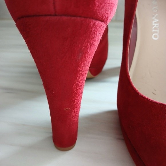 ⭐️ Franco Sarto Classic Burgundy Heels with Platform- size 8 - Picture 3 of 8